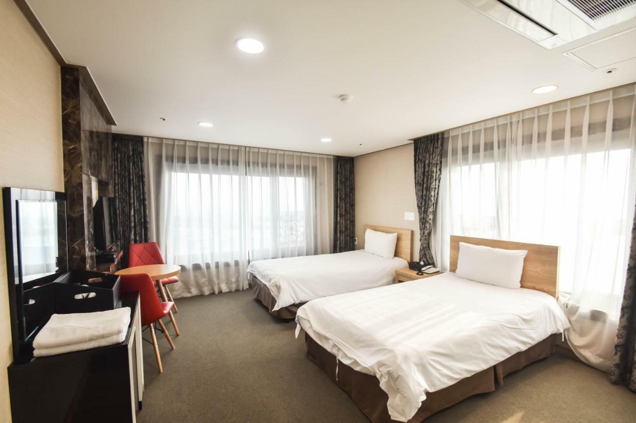 Dream Jeju Hotel Согвипхо Экстерьер фото